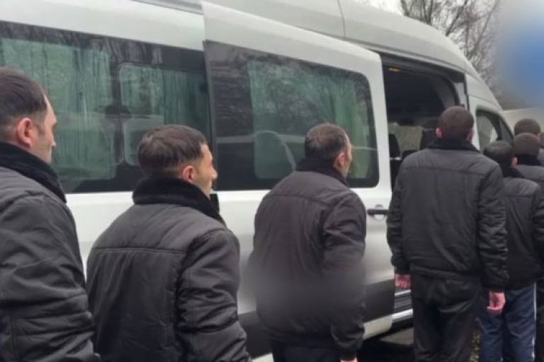 32 Armenian POWs Return Home • MassisPost