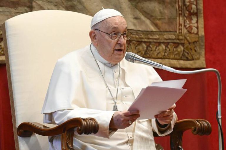 Pope Francis Calls for Legal and Safe Return of Karabakh Armenians to Their Homes • MassisPost