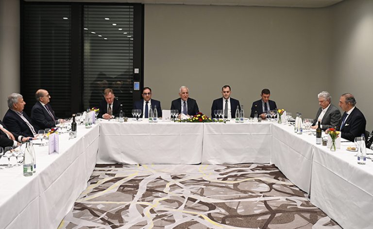 President Khachaturyan Briefs Switzerland’s Armenian Community Representatives on Domestic and Foreign Policy Priorities • MassisPost